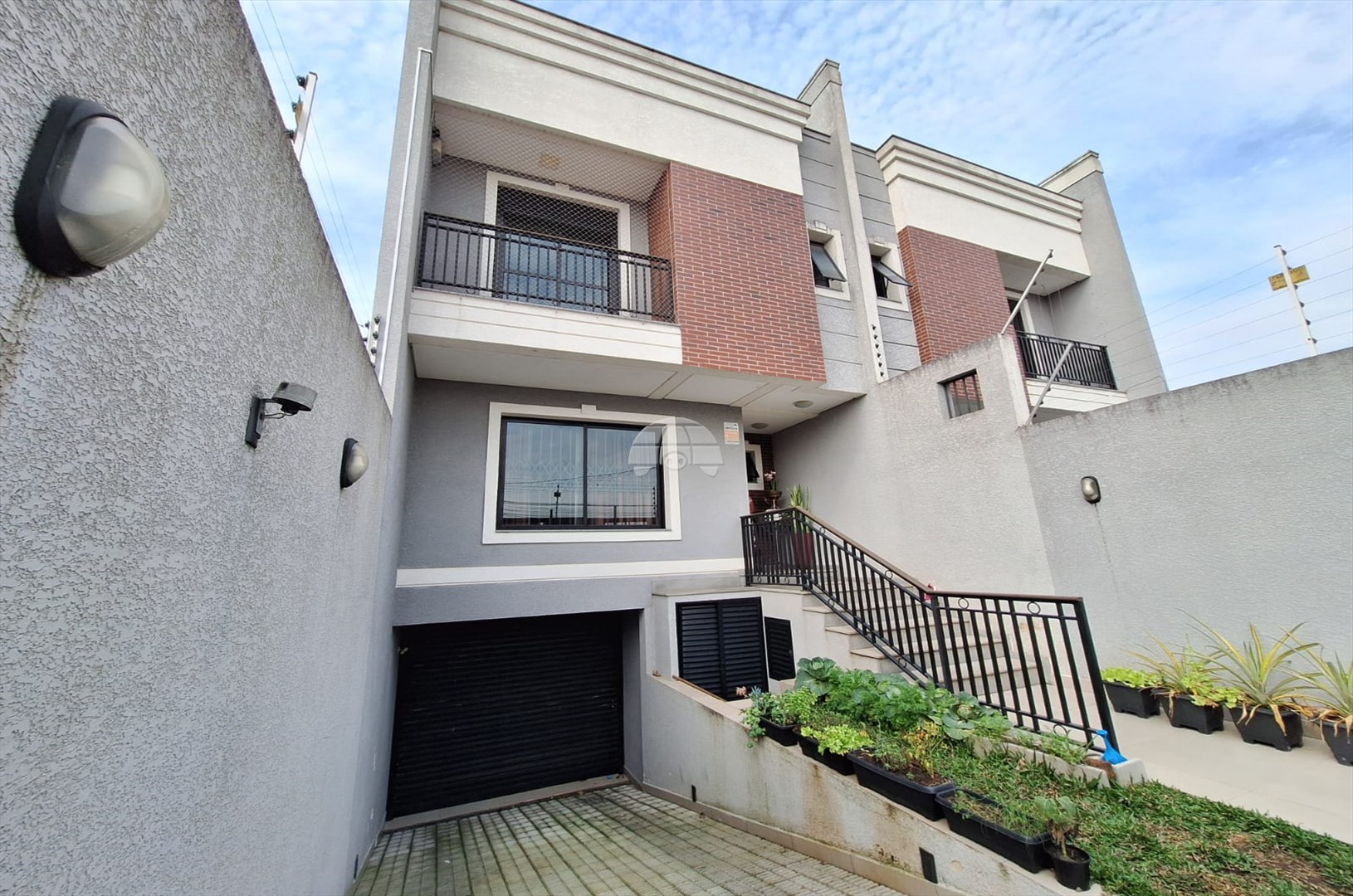 Casa à venda em Hauer, Curitiba — Portal Chave Fácil