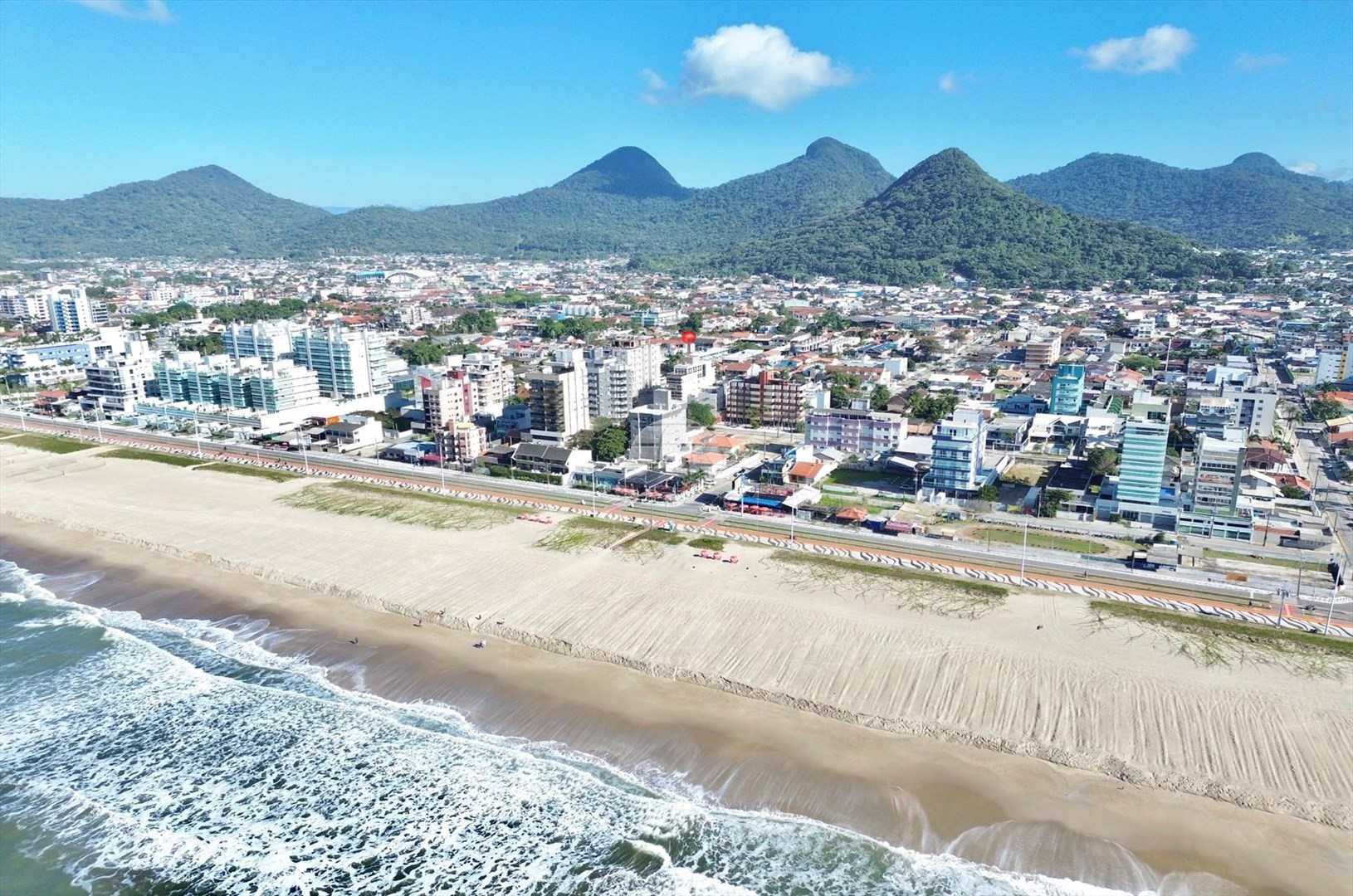 Apartamento à venda em Caioba, Matinhos — Portal Chave Fácil