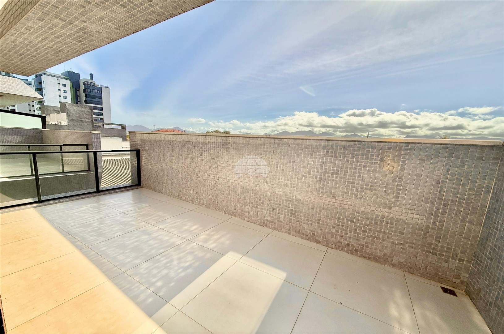 Apartamento à venda em Caioba, Matinhos — Portal Chave Fácil