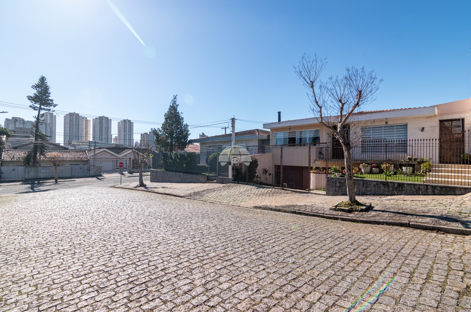 Casa à venda em Jardim Botânico, Curitiba — Portal Chave Fácil