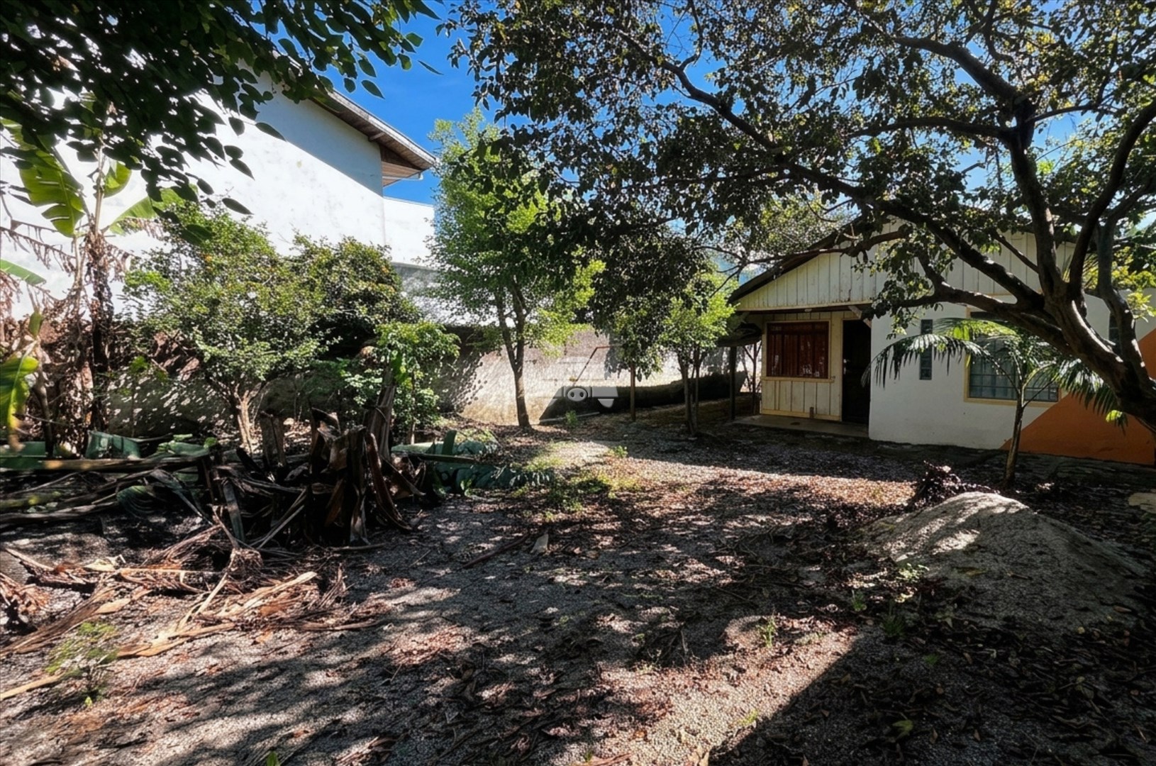 Terreno/Área à venda em Cajuru, Curitiba — Portal Chave Fácil