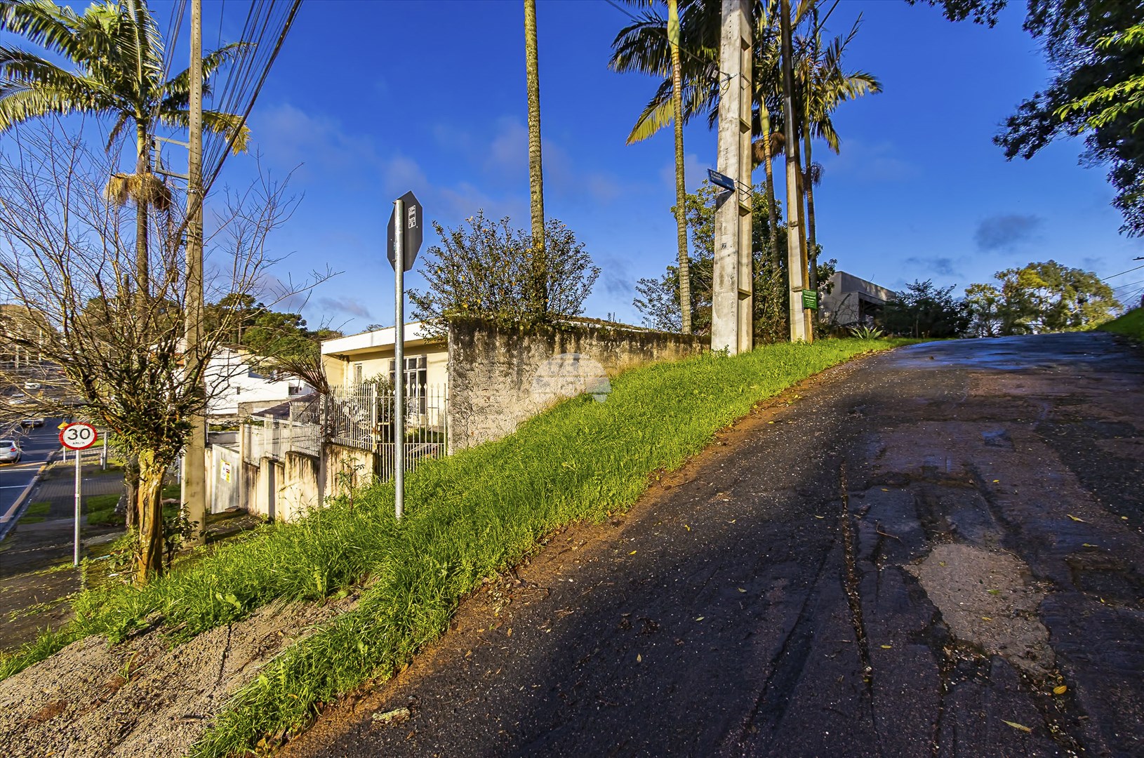 Casa à venda em Ahú, Curitiba — Toyo Imóveis - Curitiba/PR