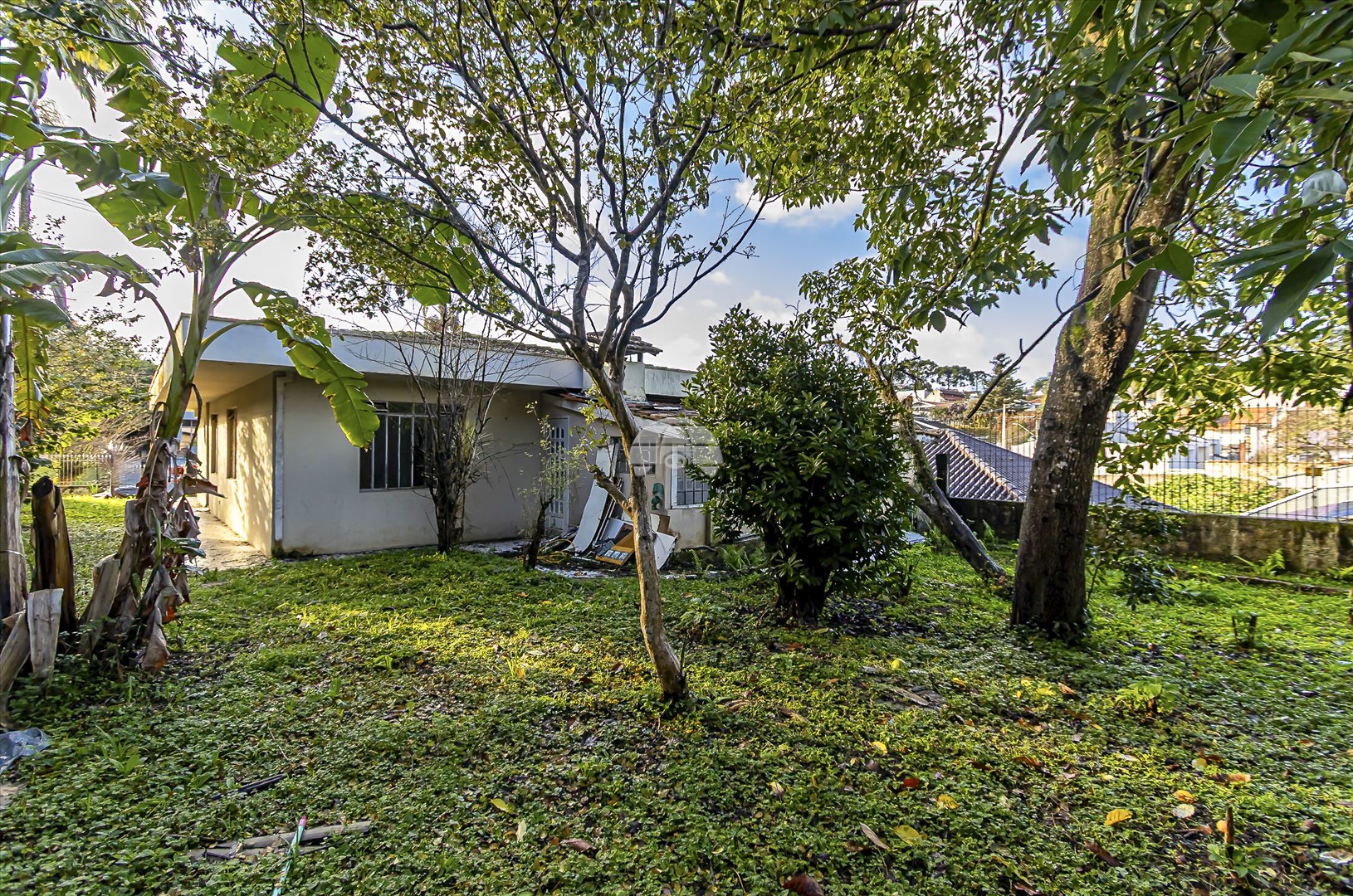 Casa à venda em Ahú, Curitiba — Portal Chave Fácil