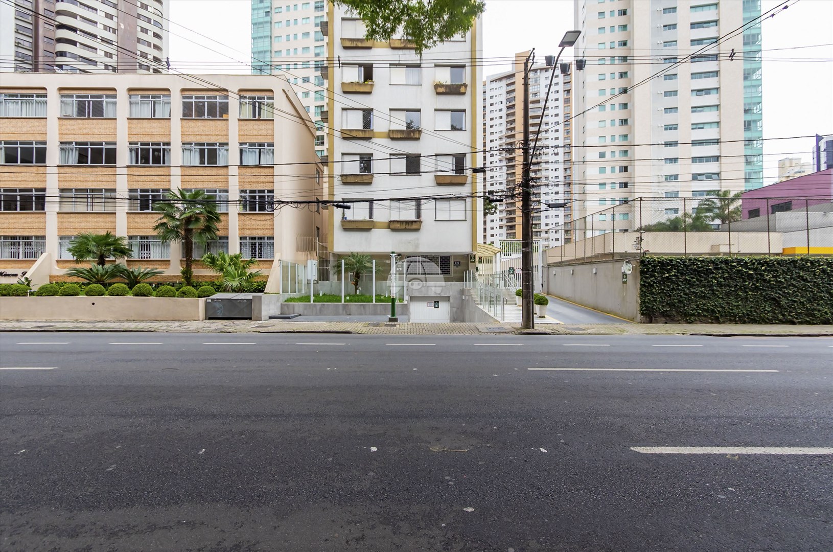 Apartamento Residencial para Venda no Bairro Água Verde ref. 228698 (3 / 10)