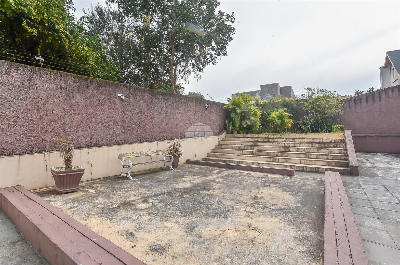 Casa à venda em Xaxim, Curitiba — GOMES CONSULTOR IMOBILIARIO LTDA.