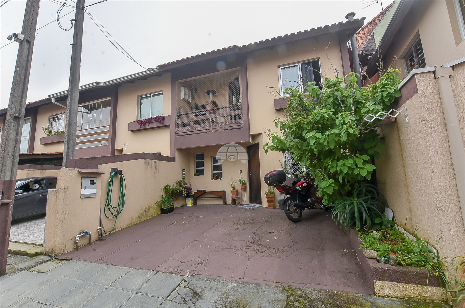 Casa à venda em Xaxim, Curitiba — Portal Chave Fácil