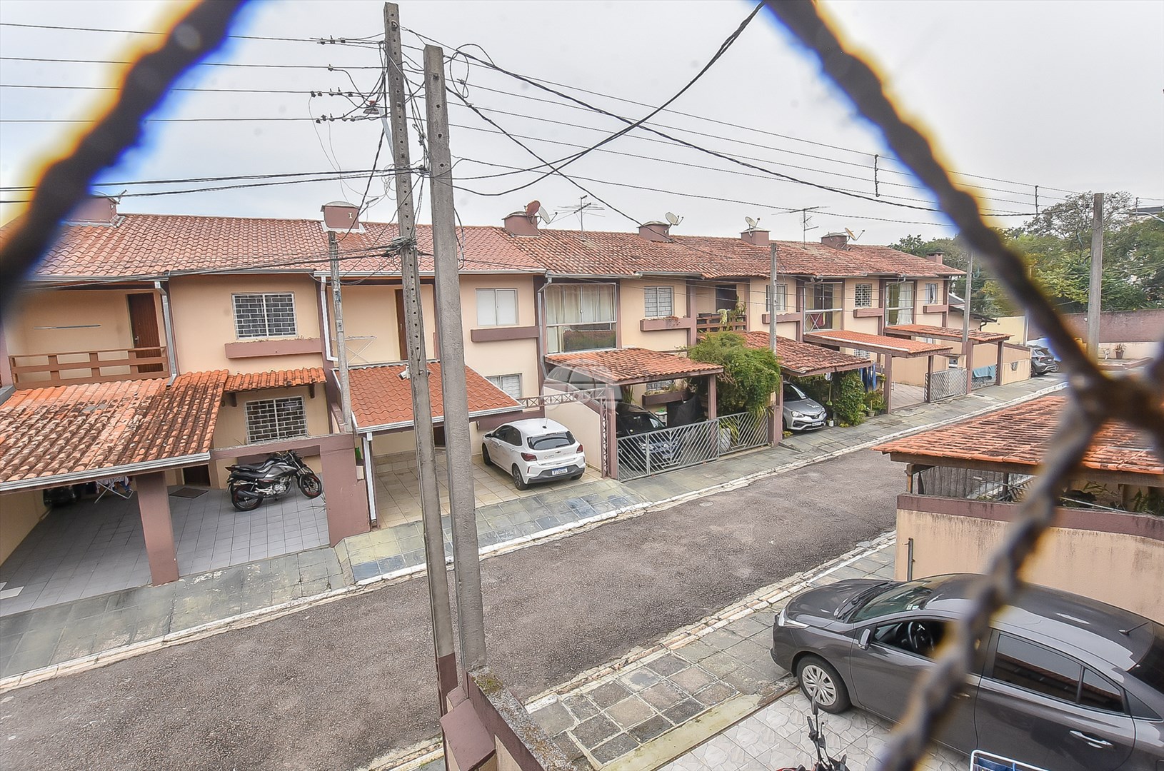 Casa à venda em Xaxim, Curitiba — GOMES CONSULTOR IMOBILIARIO LTDA.