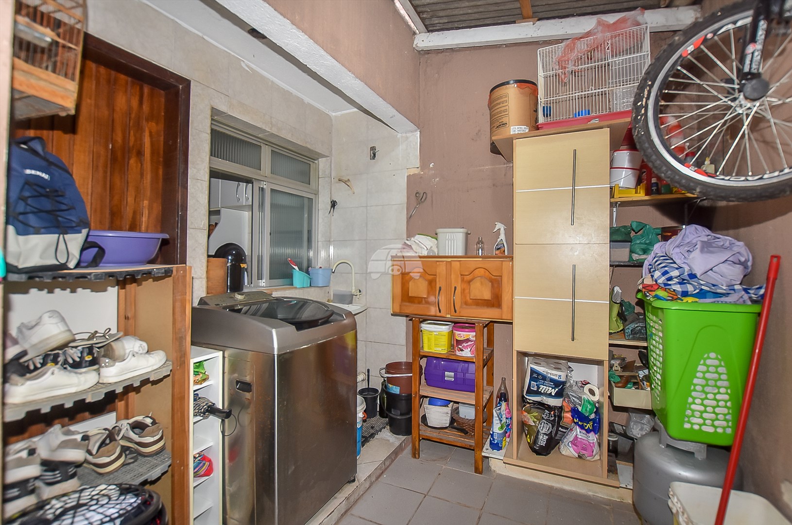 Casa à venda em Xaxim, Curitiba — GOMES CONSULTOR IMOBILIARIO LTDA.