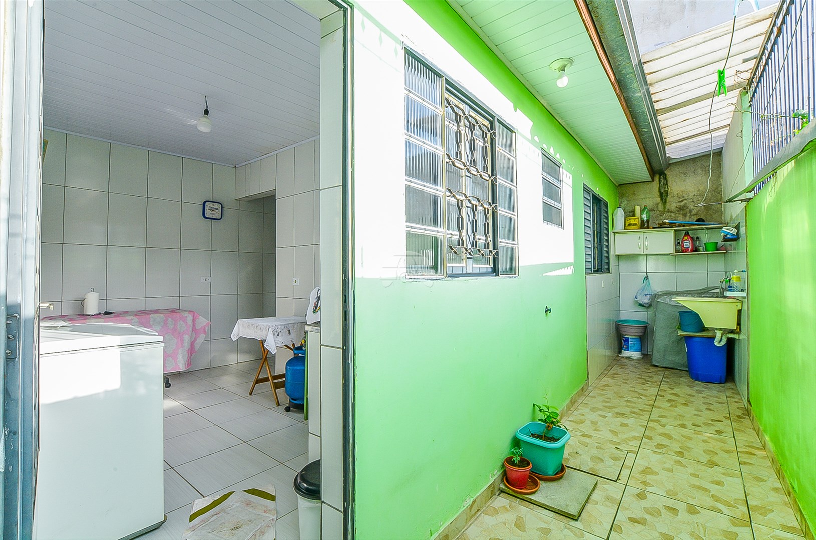 Casa à venda em Sítio Cercado, Curitiba — MAFI ADMINISTRADORA DE IMOVEIS LTDA