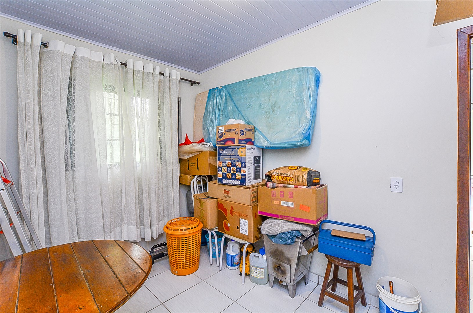 Casa à venda em Sítio Cercado, Curitiba — MAFI ADMINISTRADORA DE IMOVEIS LTDA