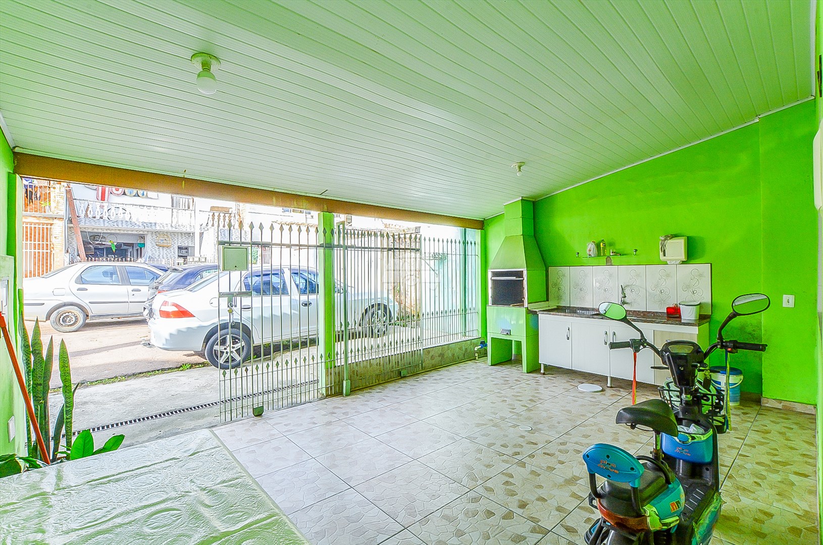 Casa à venda em Sítio Cercado, Curitiba — Portal Chave Fácil