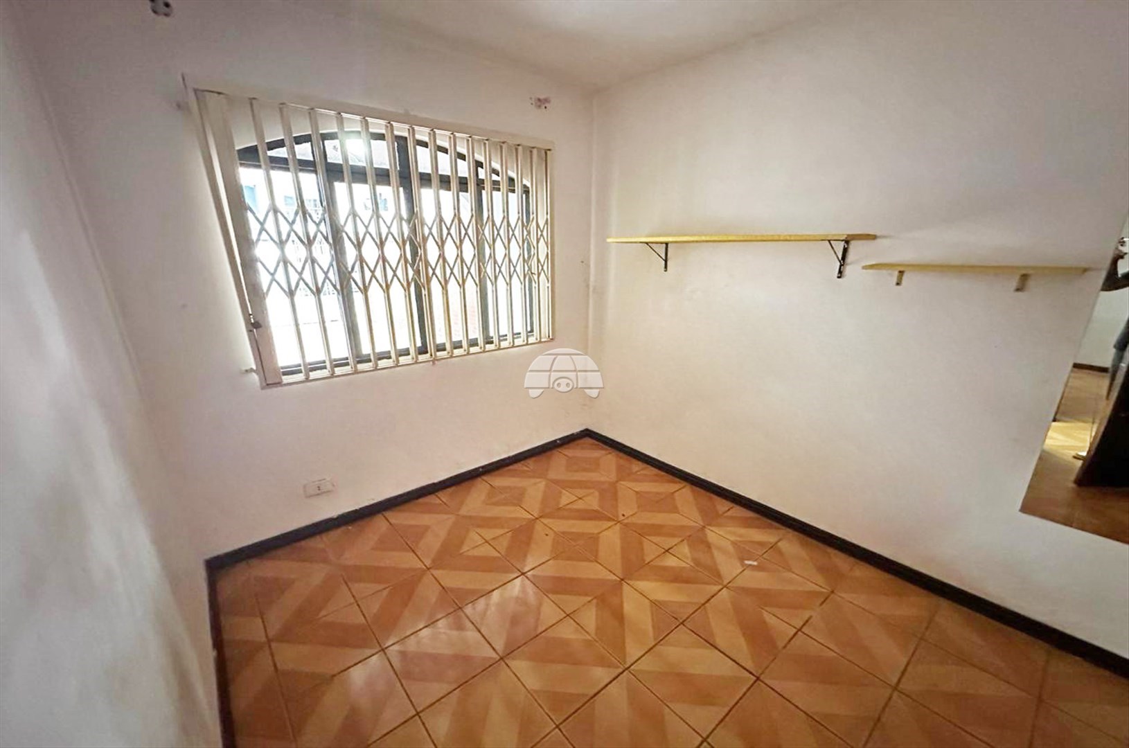Casa à venda em Uberaba, Curitiba — Construa Assessoria Imobiliária