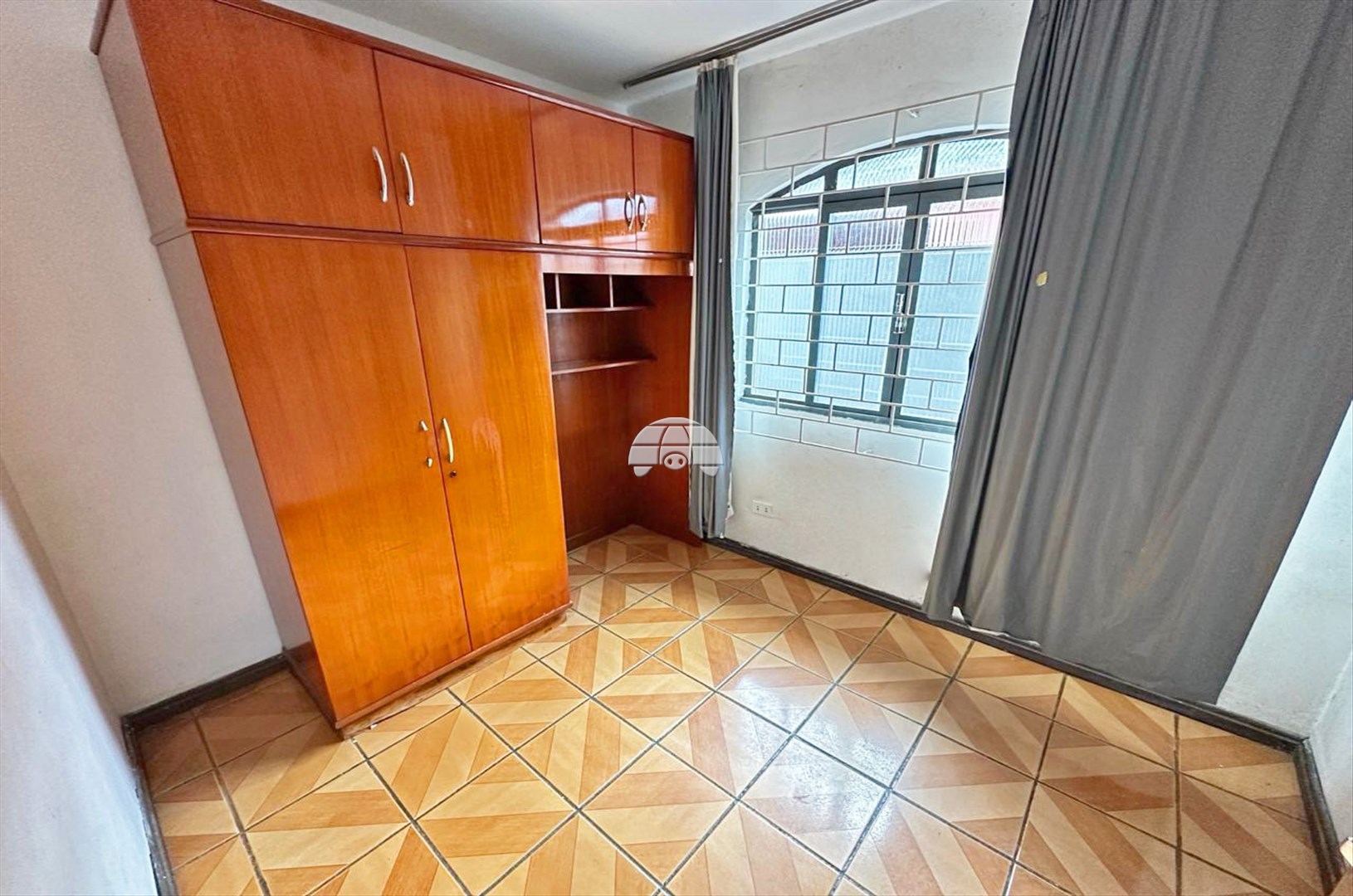Casa à venda em Uberaba, Curitiba — Construa Assessoria Imobiliária