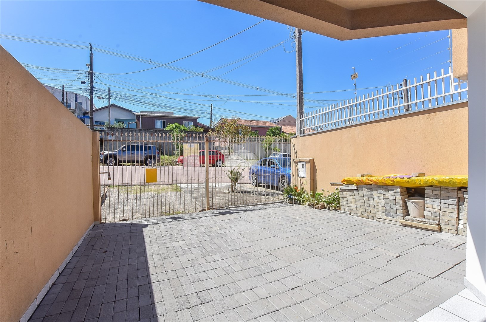 Casa à venda em Lindóia, Curitiba — Portal Chave Fácil