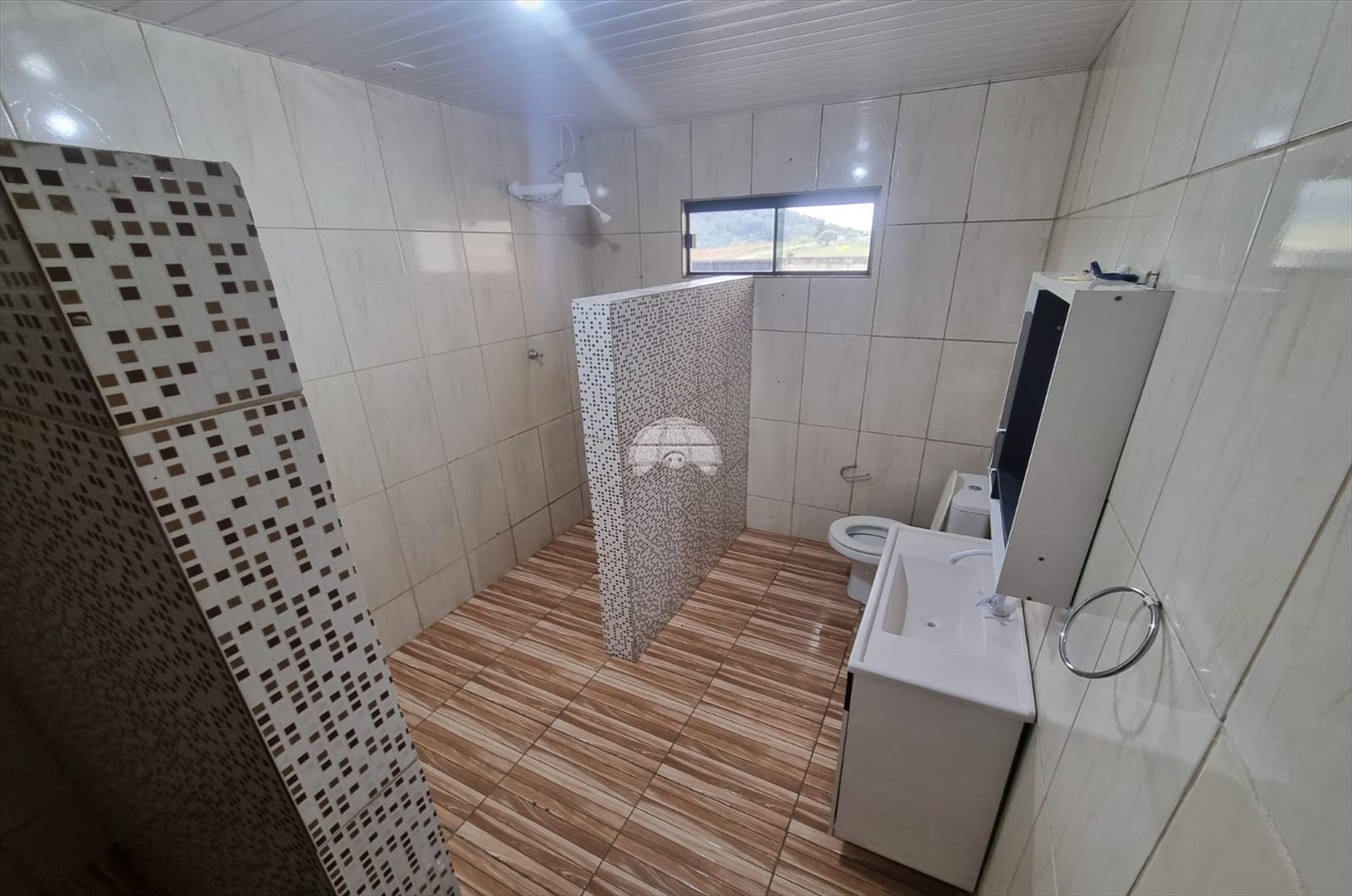 Barracão/Galpão para alugar em Der, Irati — Portal Chave Fácil