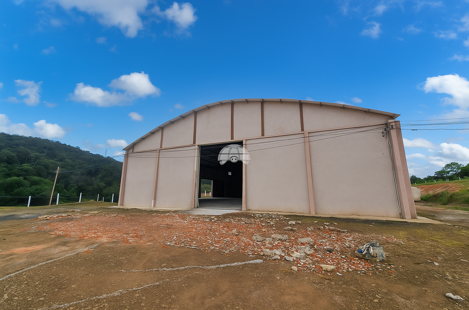 Barracão/Galpão para alugar em Der, Irati — Portal Chave Fácil