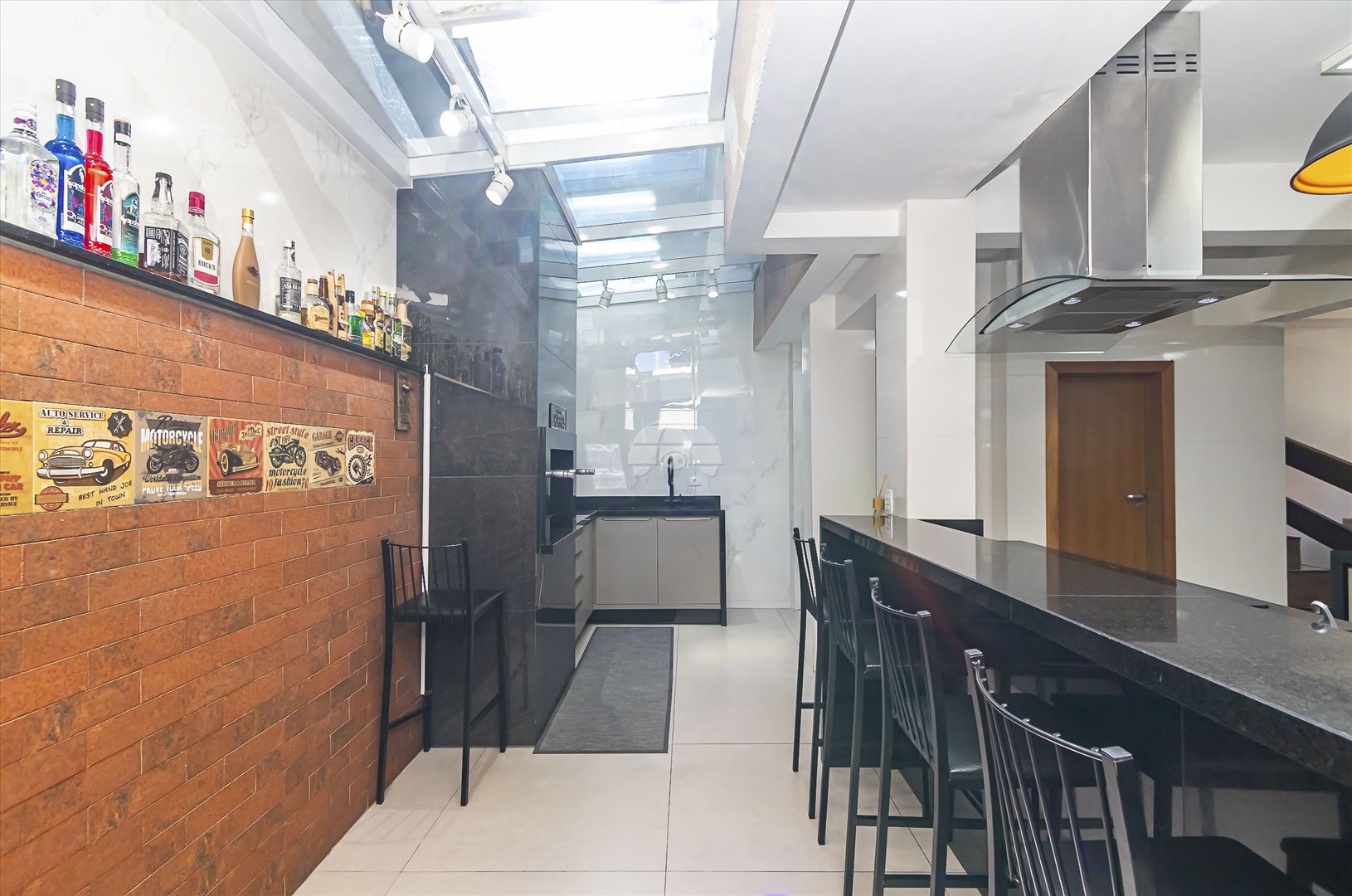Casa à venda em Alto Boqueirão, Curitiba — Imobiliária Andrade