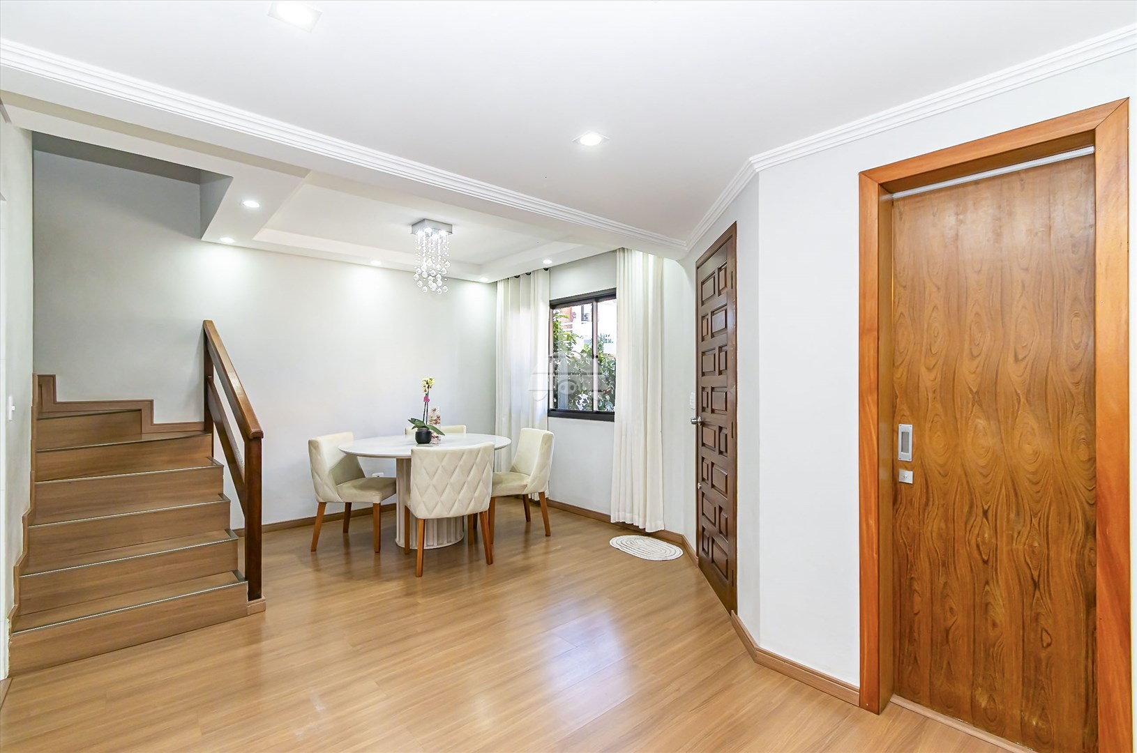 Casa à venda em Alto Boqueirão, Curitiba — Imobiliária Andrade