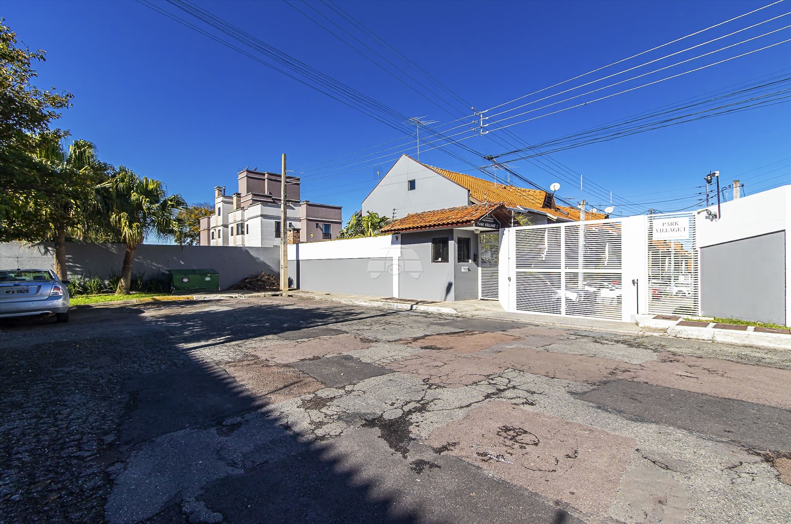 Casa à venda em Alto Boqueirão, Curitiba — Imobiliária Andrade