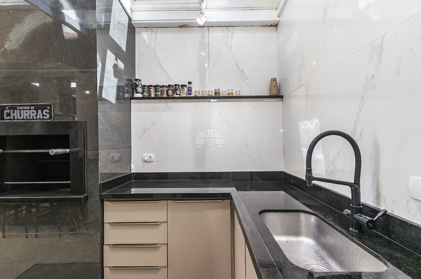 Casa à venda em Alto Boqueirão, Curitiba — Imobiliária Andrade