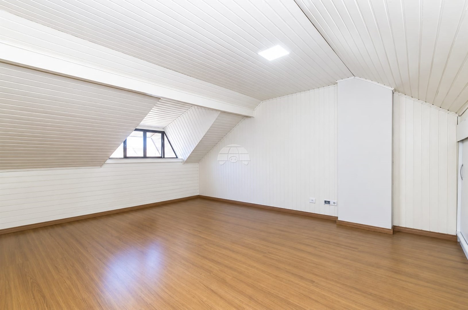 Casa à venda em Alto Boqueirão, Curitiba — Imobiliária Andrade