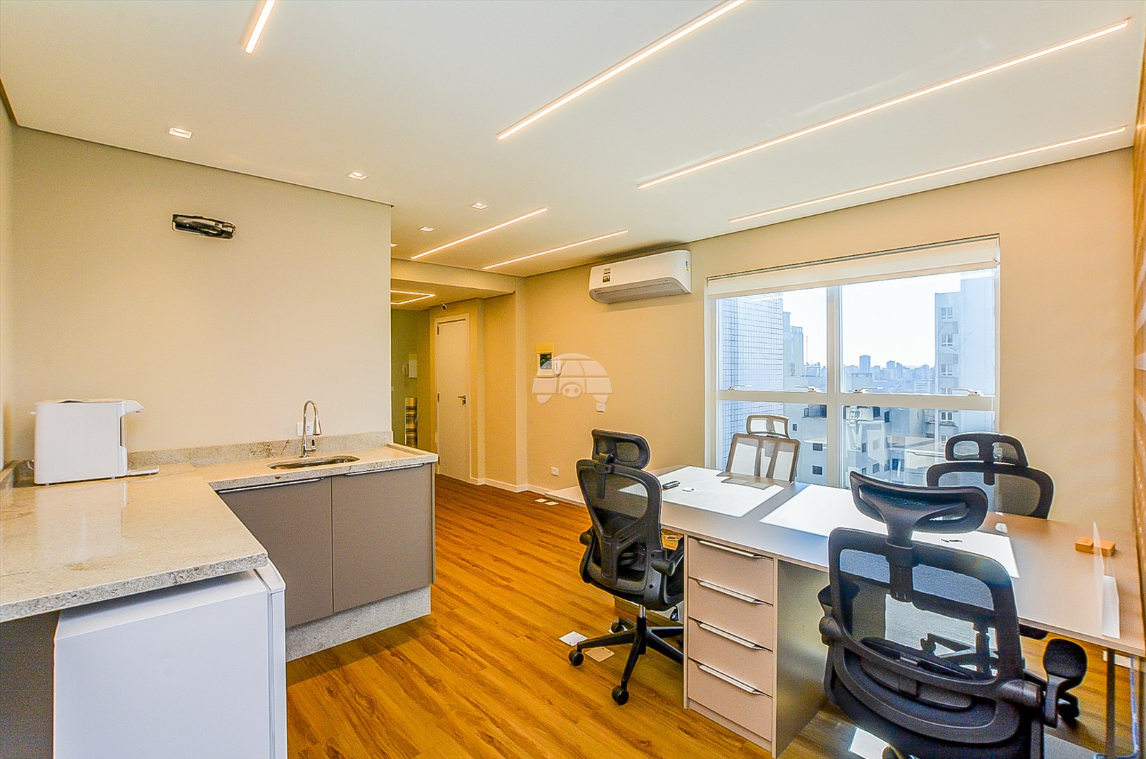 Sala/Conjunto Comercial à venda em Batel, Curitiba — Portal Chave Fácil