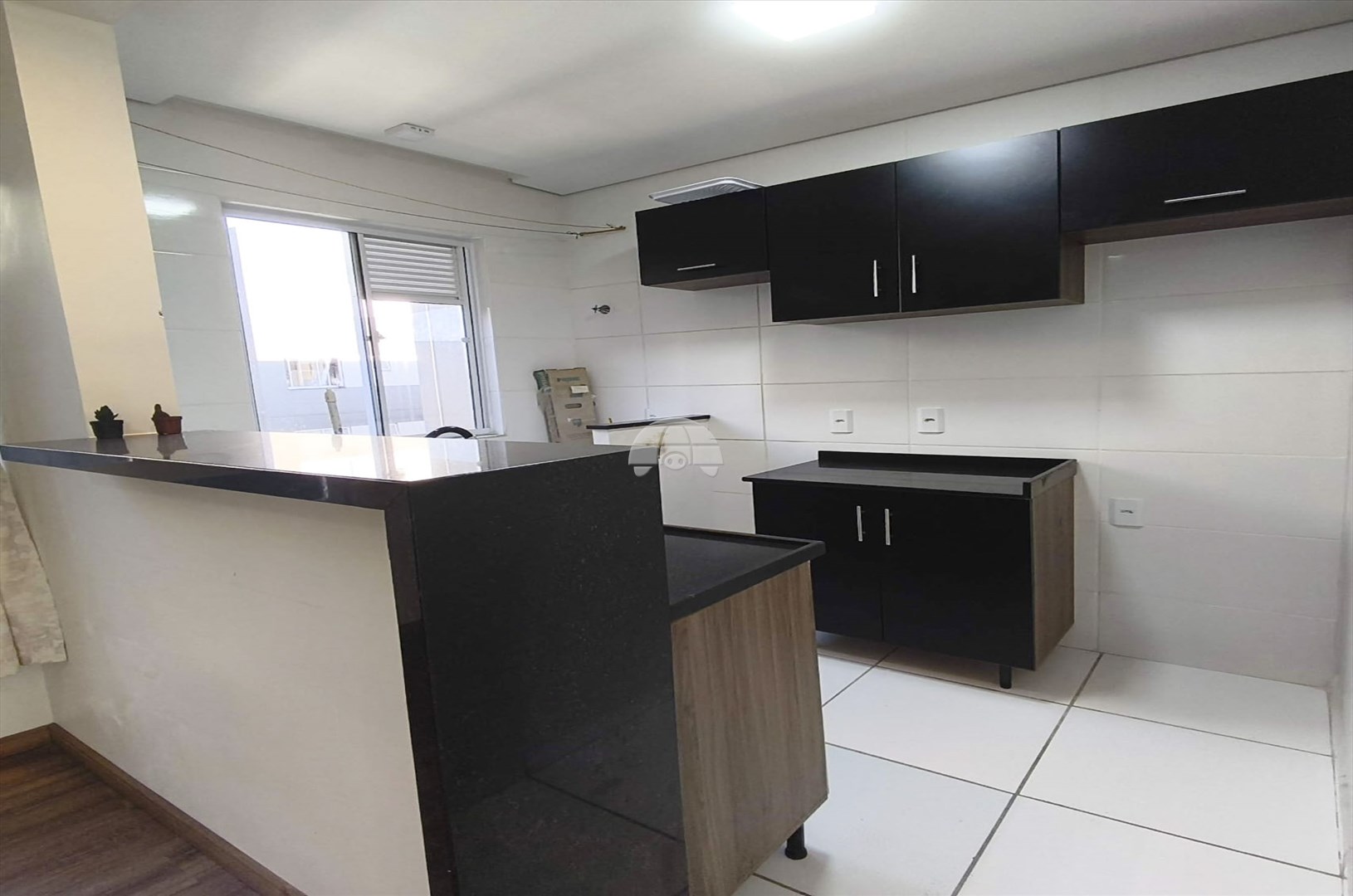 Apartamento à venda em Bom Jesus, Campo Largo — Portal Chave Fácil
