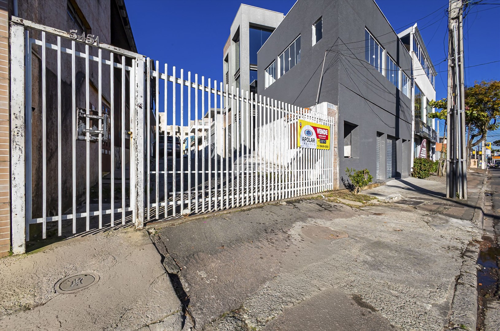 Casa à venda em Alto Boqueirão, Curitiba — Imobiliária Andrade