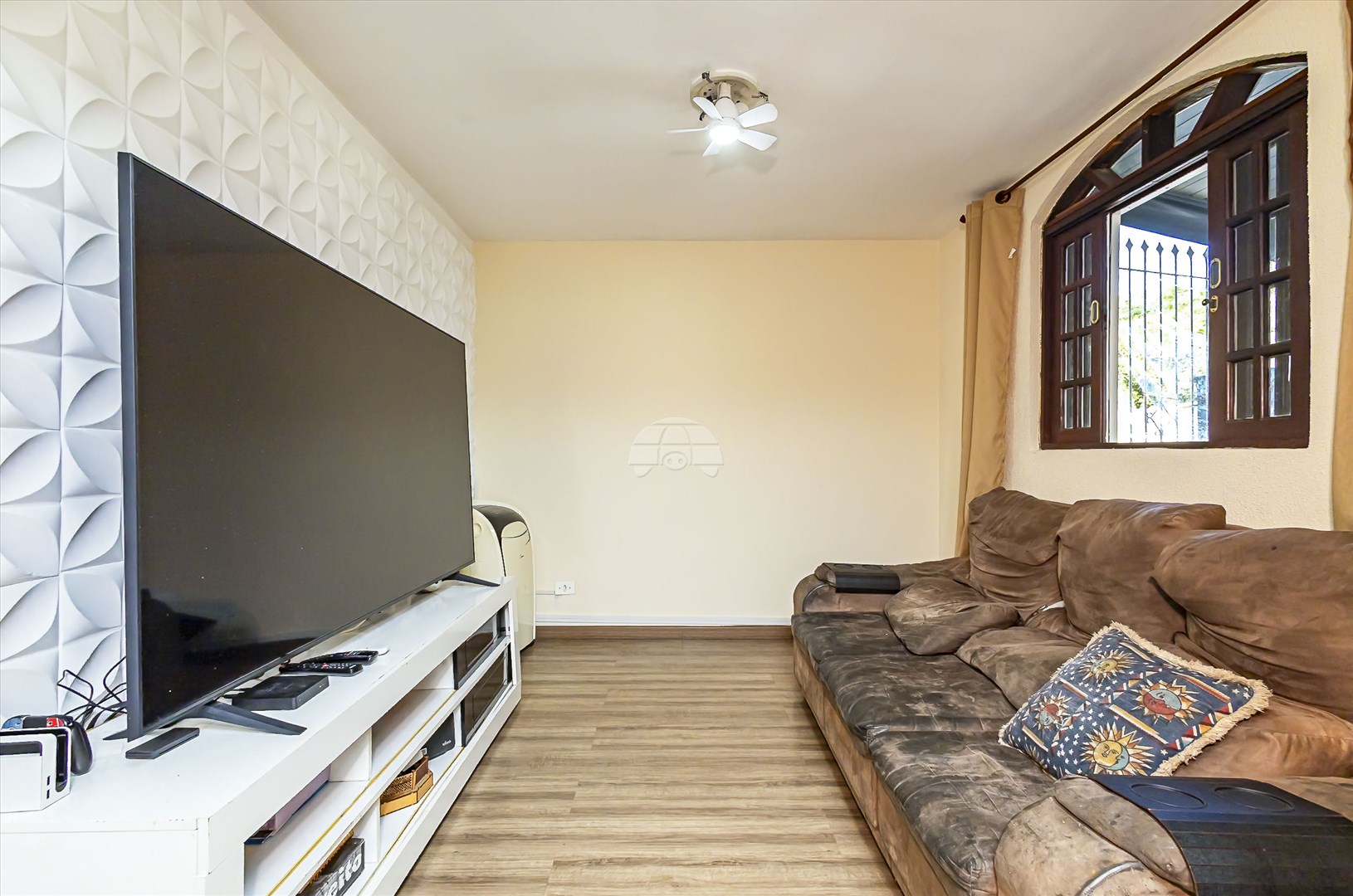 Casa à venda em Alto Boqueirão, Curitiba — Imobiliária Andrade