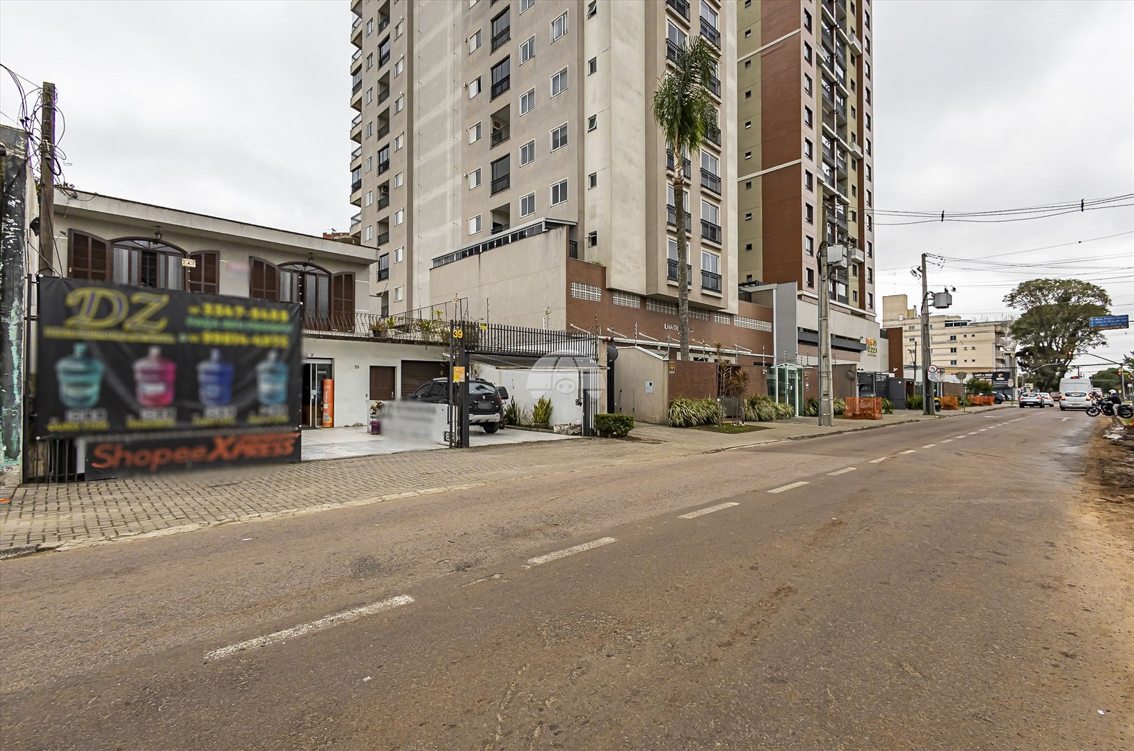 Terreno/Área à venda em Novo Mundo, Curitiba — Portal Chave Fácil