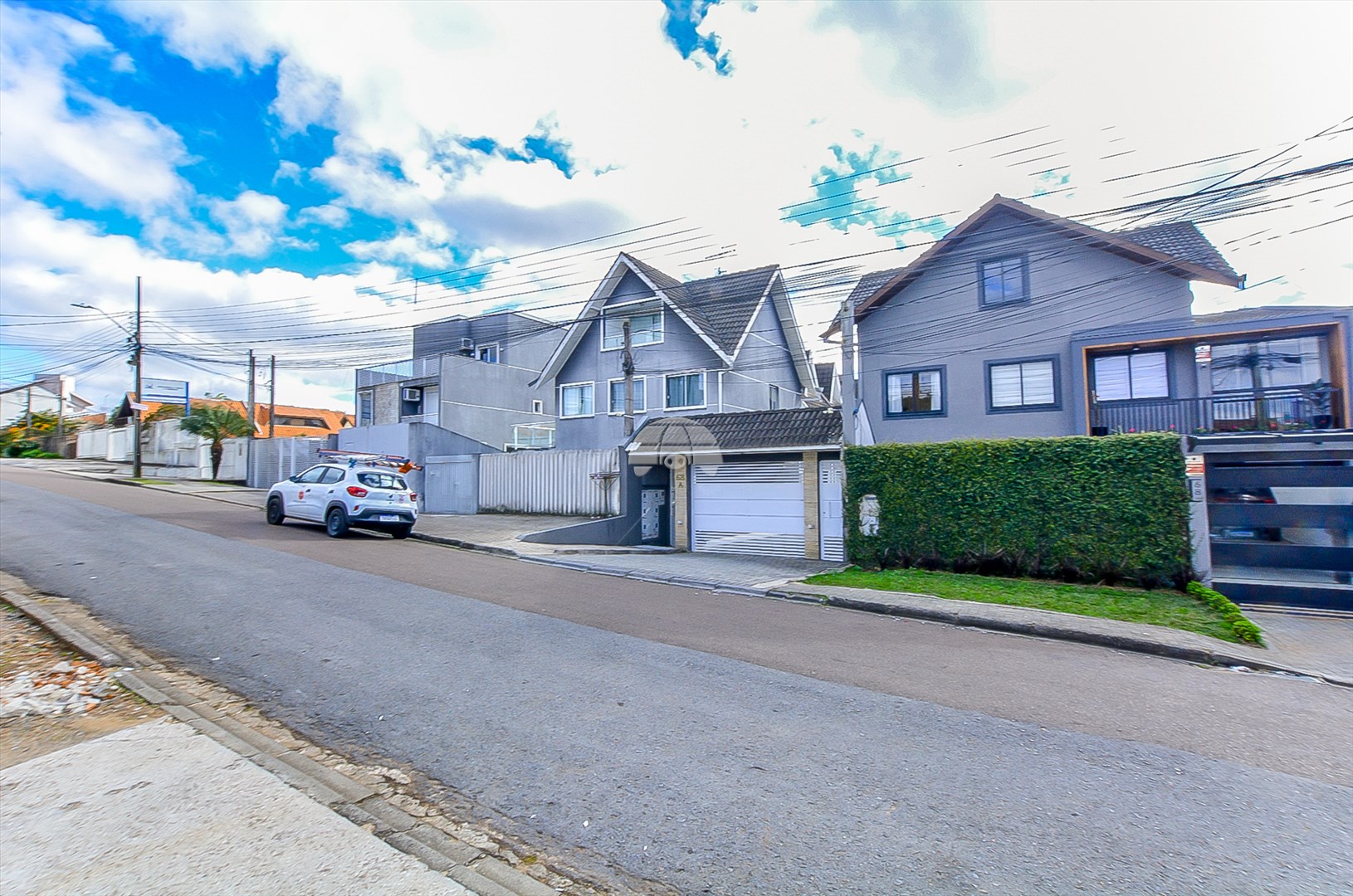 Casa à venda em Pinheirinho, Curitiba — Portal Chave Fácil