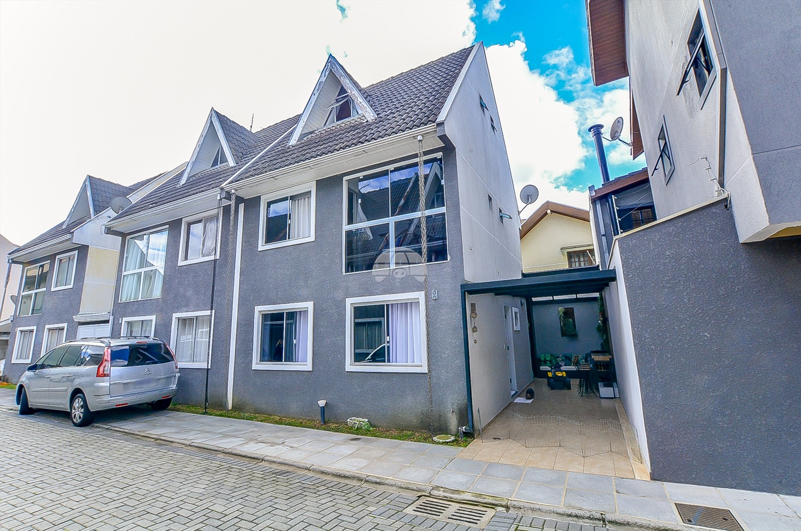 Casa à venda em Pinheirinho, Curitiba — Portal Chave Fácil