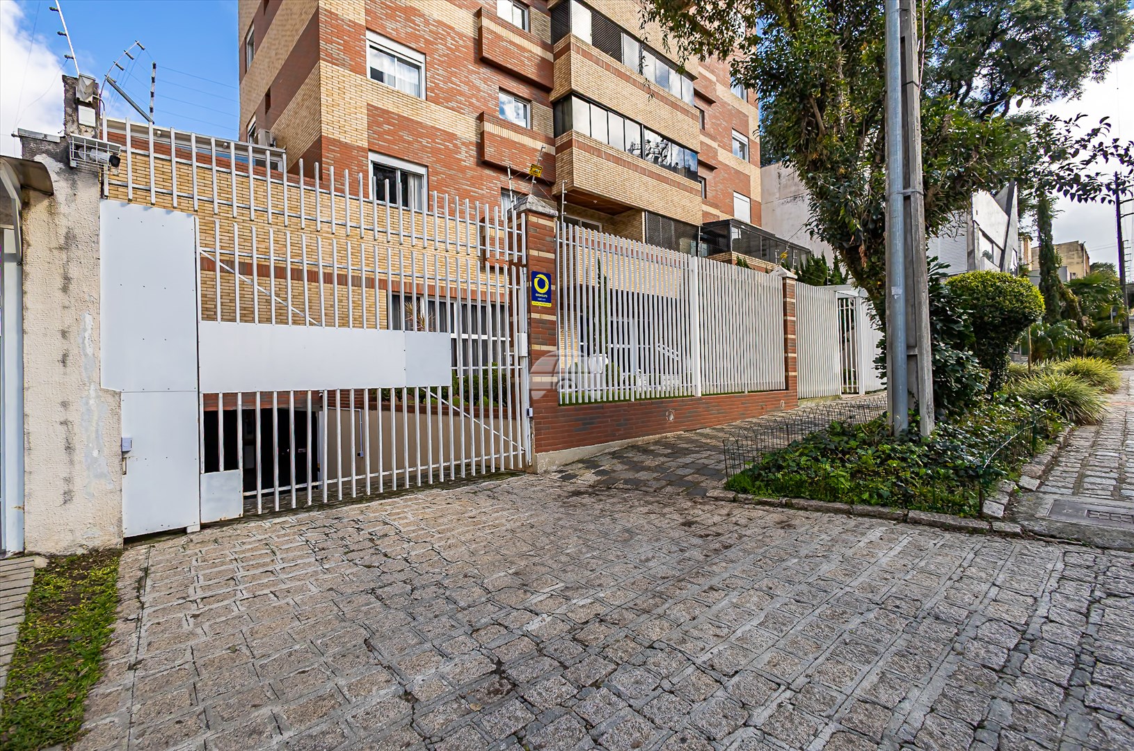Apartamento Residencial para Venda no Bairro Mercês ref. 228790 (2 / 10)