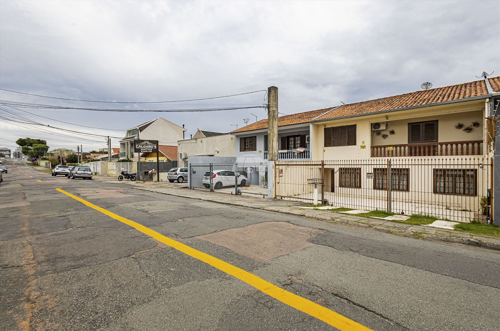 Casa à venda em Novo Mundo, Curitiba — MAFI ADMINISTRADORA DE IMOVEIS LTDA