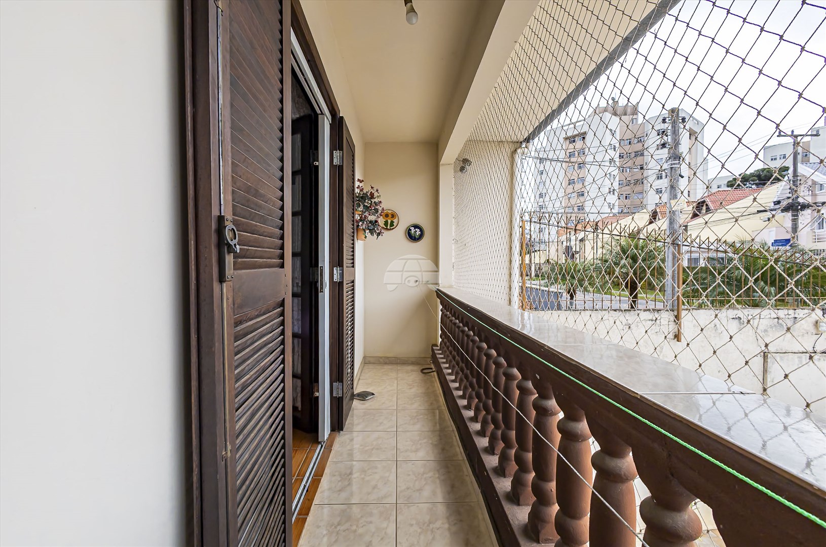 Casa à venda em Novo Mundo, Curitiba — MAFI ADMINISTRADORA DE IMOVEIS LTDA