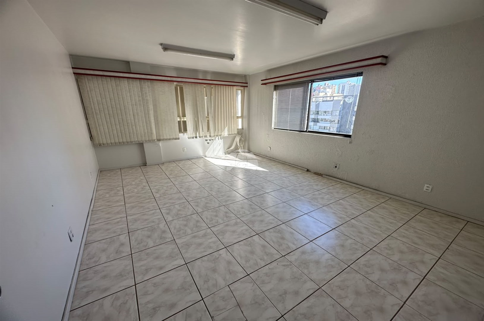 Sala/Conjunto Comercial à venda em Centro, Pato Branco — Portal Chave Fácil