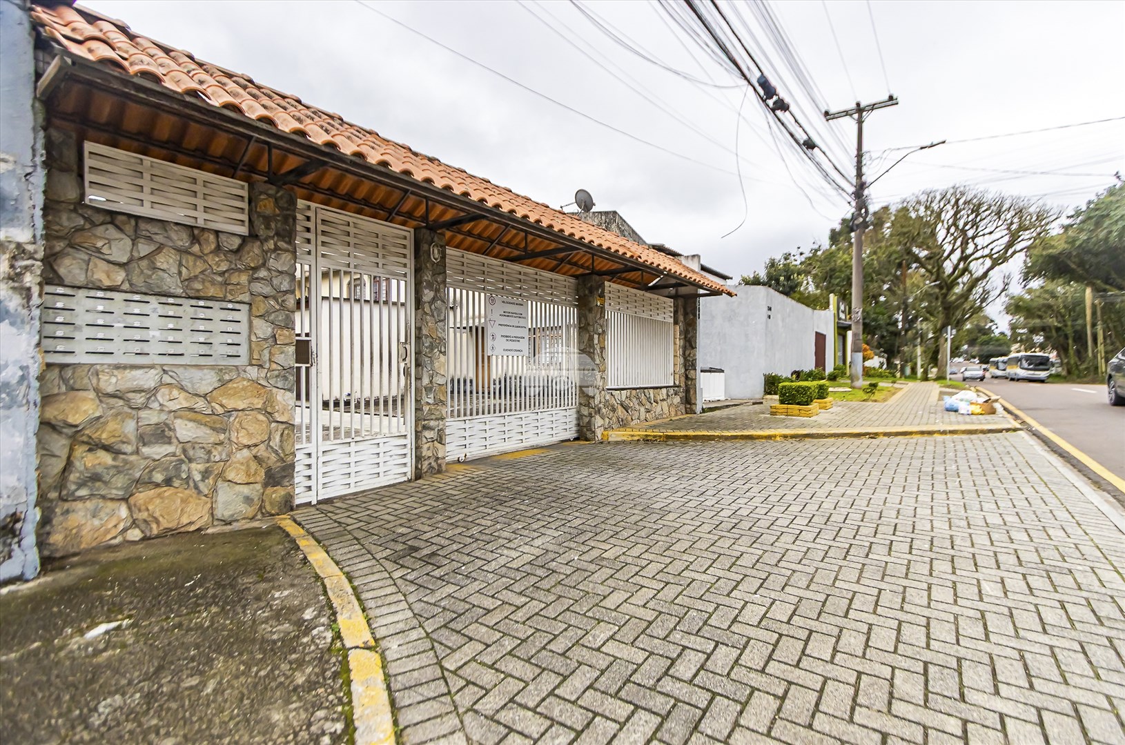 Casa à venda em Boqueirão, Curitiba — Portal Chave Fácil