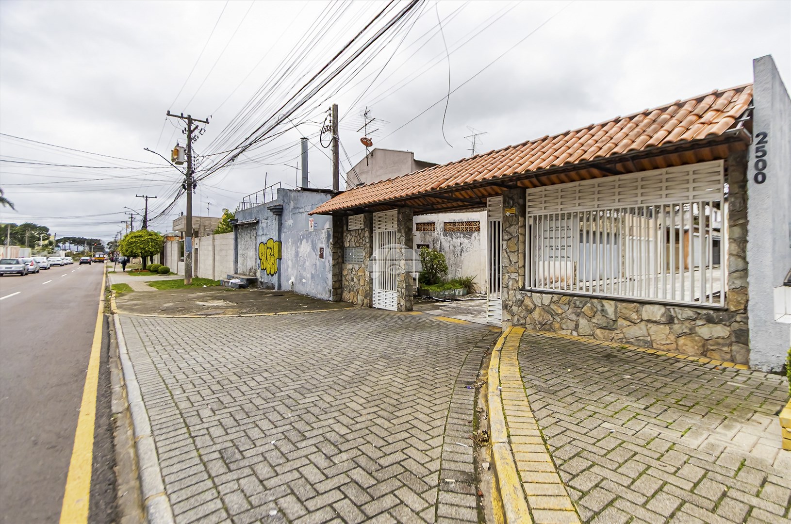 Casa à venda em Boqueirão, Curitiba — Portal Chave Fácil