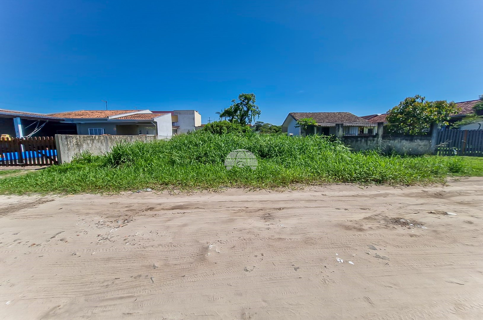 Terreno à venda em Nereidas De Guaratuba, Guaratuba — Portal Chave Fácil