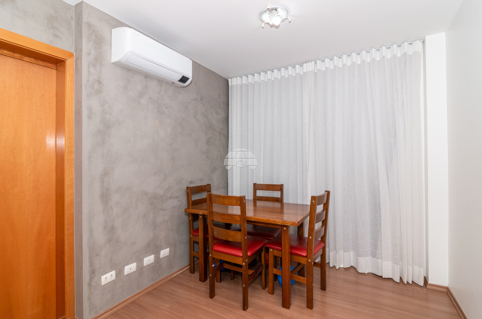 Apartamento à venda em Hugo Lange, Curitiba — Portal Chave Fácil
