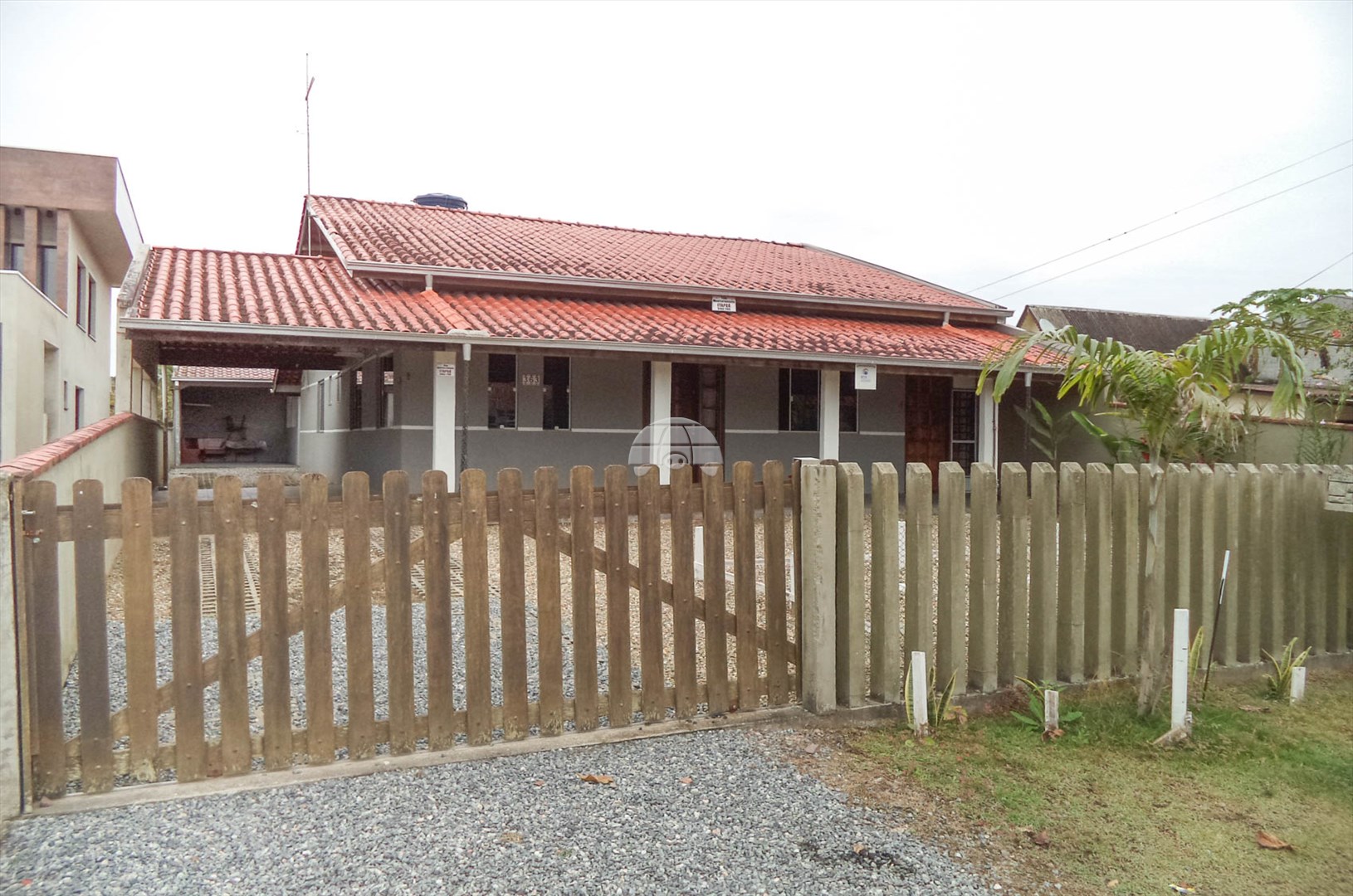 Casa à venda em Balneário Praia Das Palmeiras, Itapoá — Portal Chave Fácil