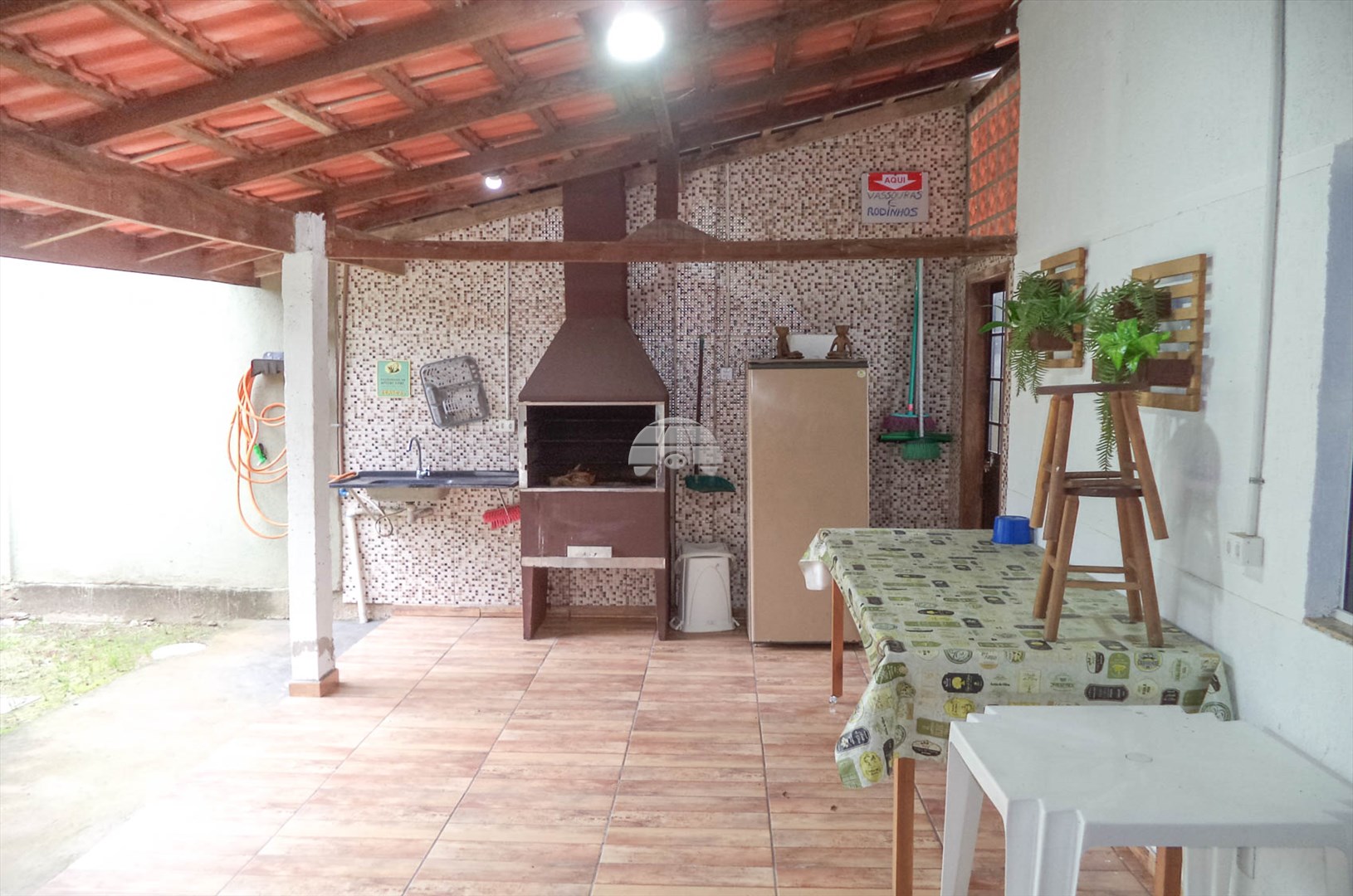 Casa à venda em Balneário Praia Das Palmeiras, Itapoá — Portal Chave Fácil