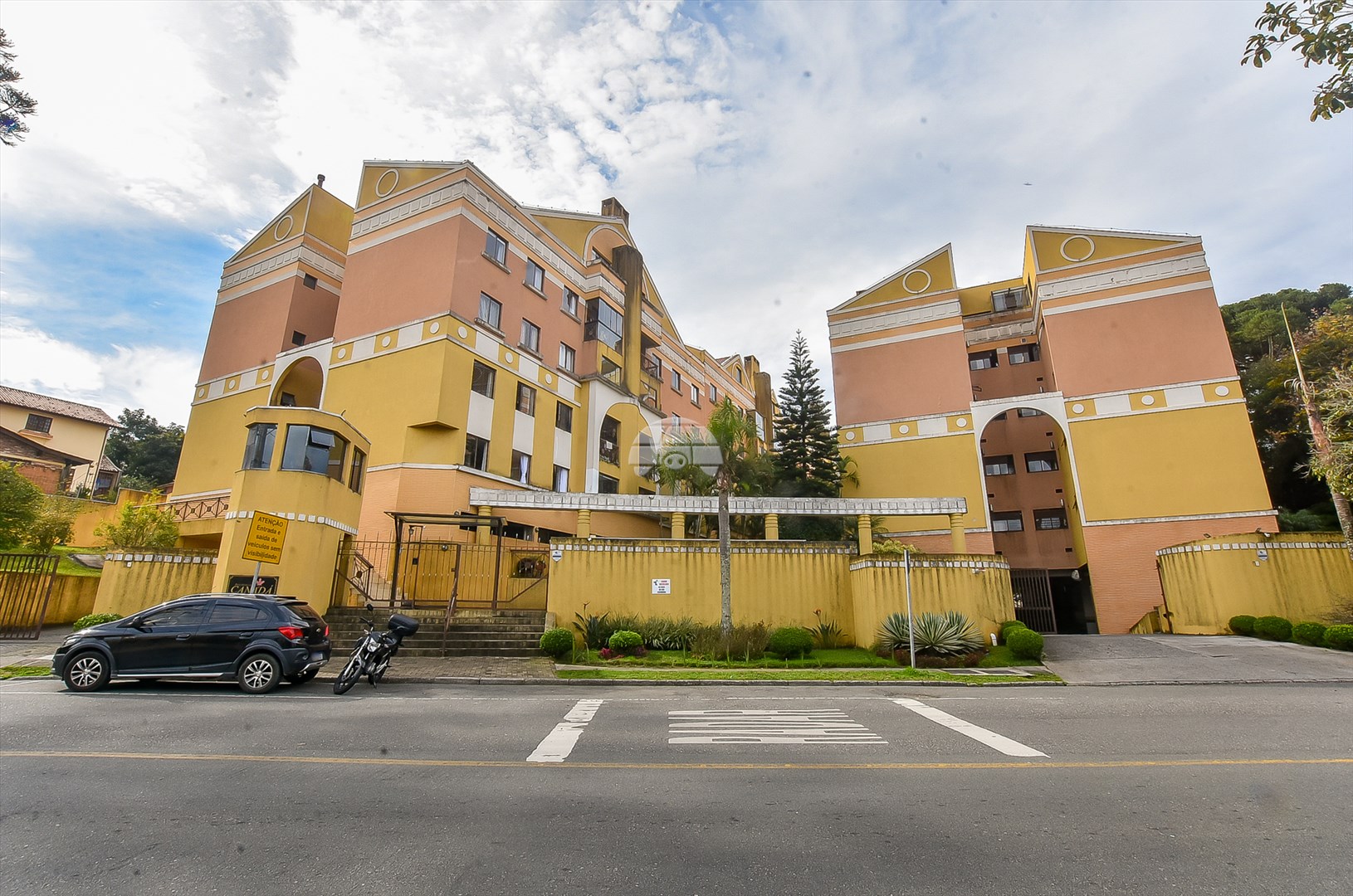 Apartamento à venda em Tingui, Curitiba — Portal Chave Fácil