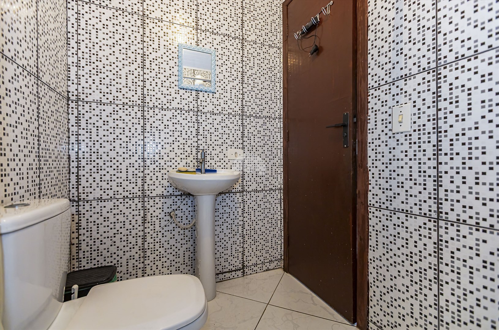 Casa à venda em Boa Vista, Curitiba — Imobiliária Razão
