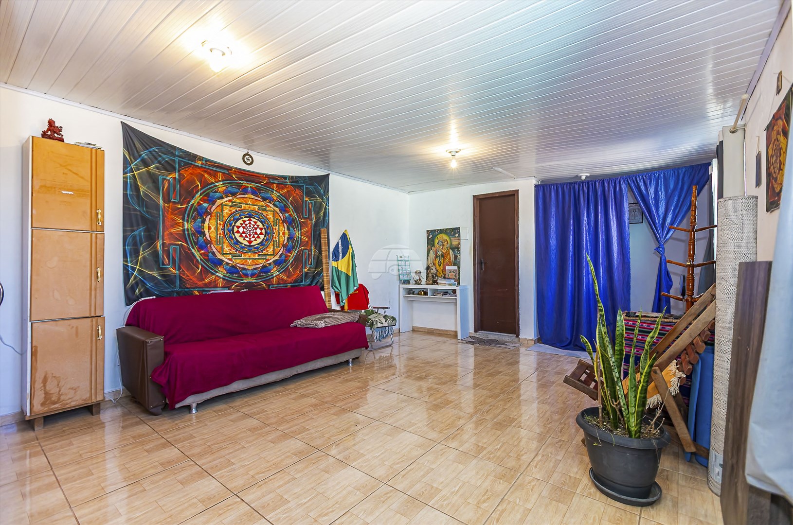 Casa à venda em Boa Vista, Curitiba — Imobiliária Razão