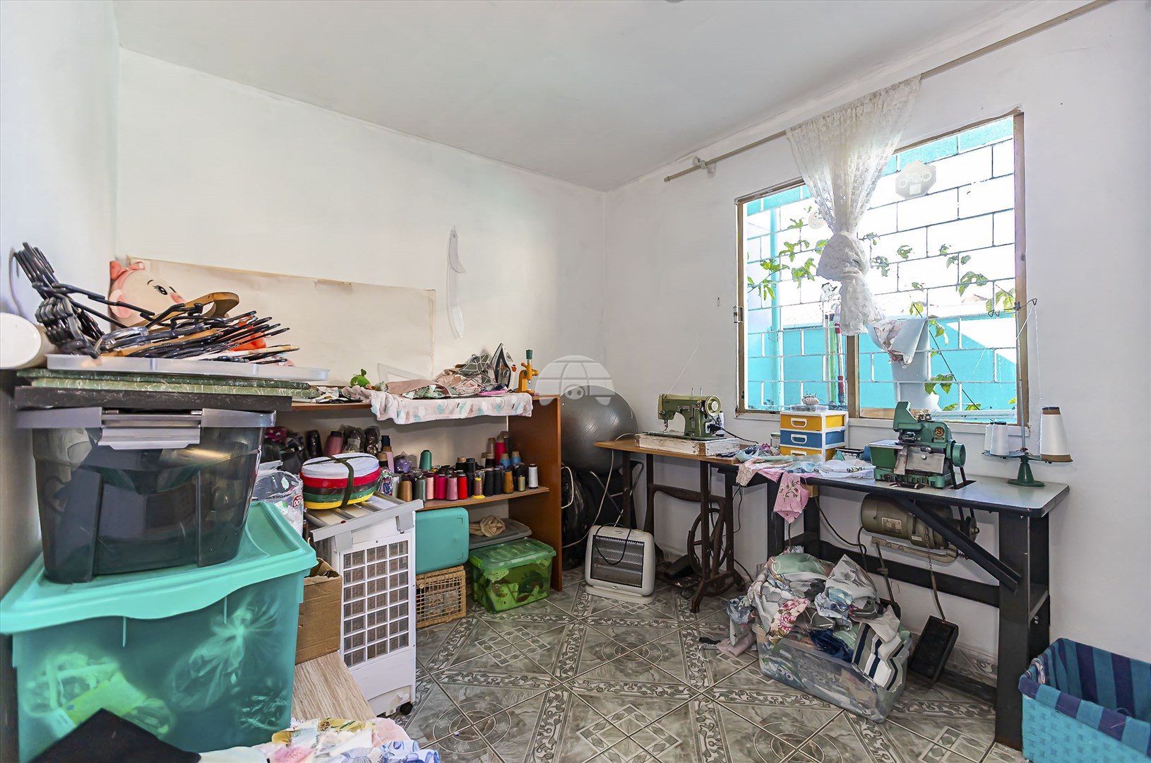 Casa à venda em Boa Vista, Curitiba — Imobiliária Razão