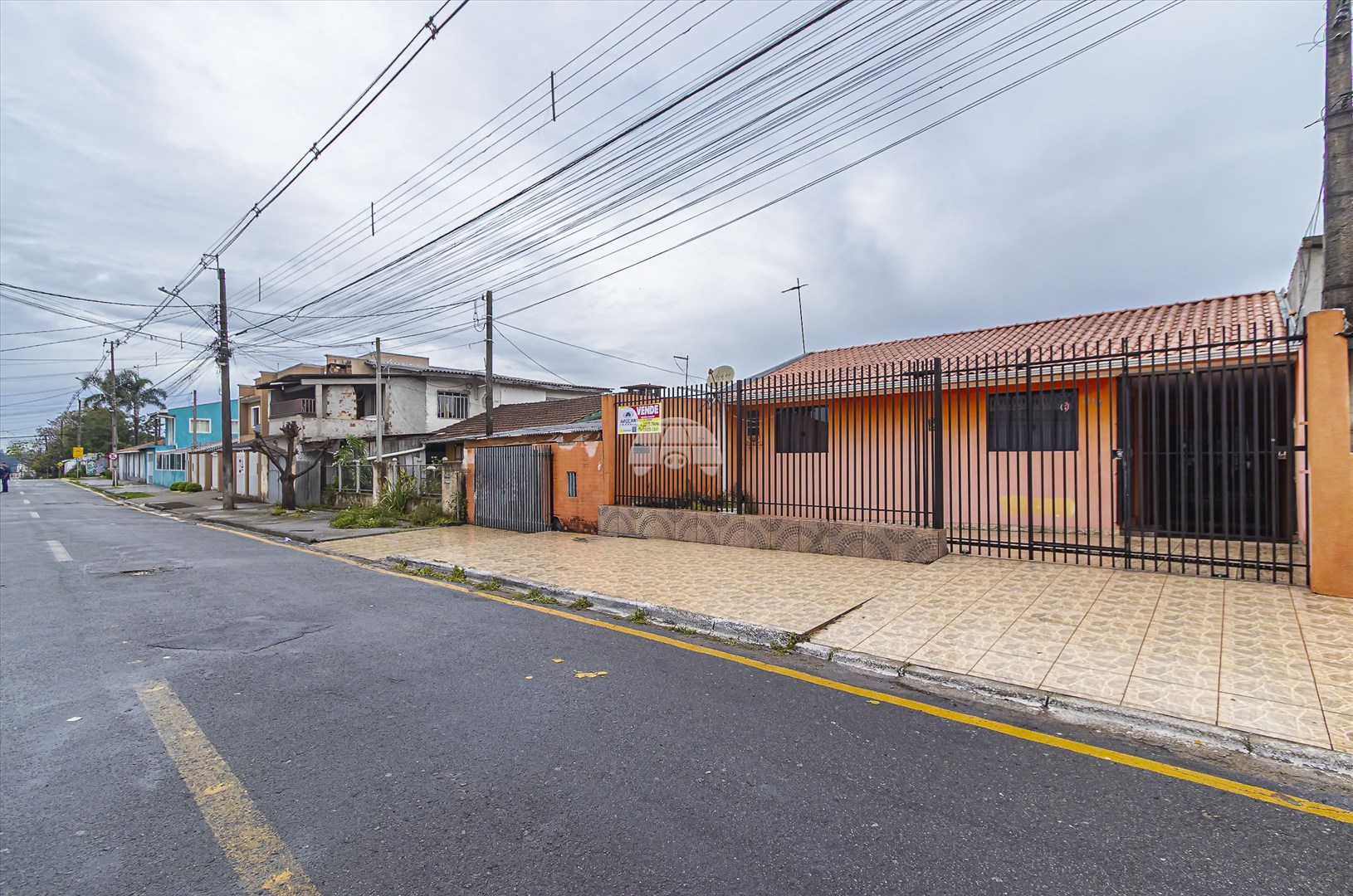 Casa à venda em Alto Boqueirão, Curitiba — Portal Chave Fácil