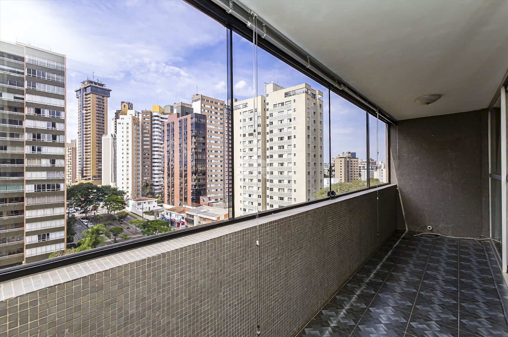 Apartamento à venda em Bigorrilho, Curitiba — Portal Chave Fácil