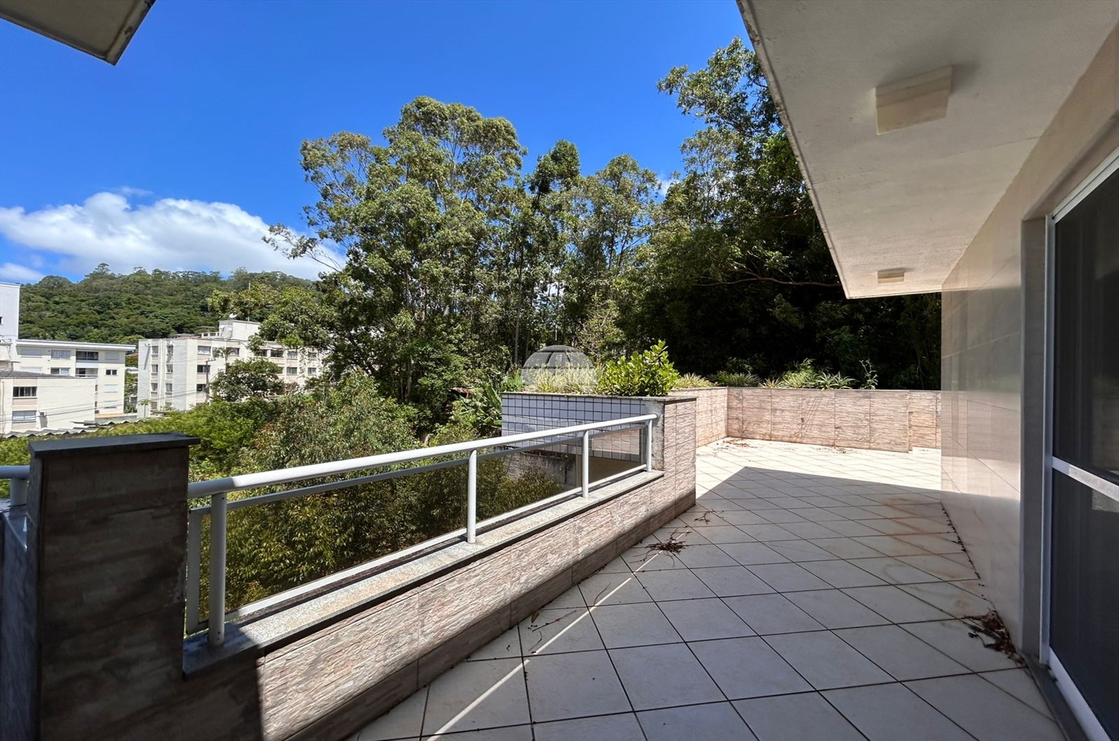 Cobertura à venda em Córrego Grande, Florianópolis — Portal Chave Fácil