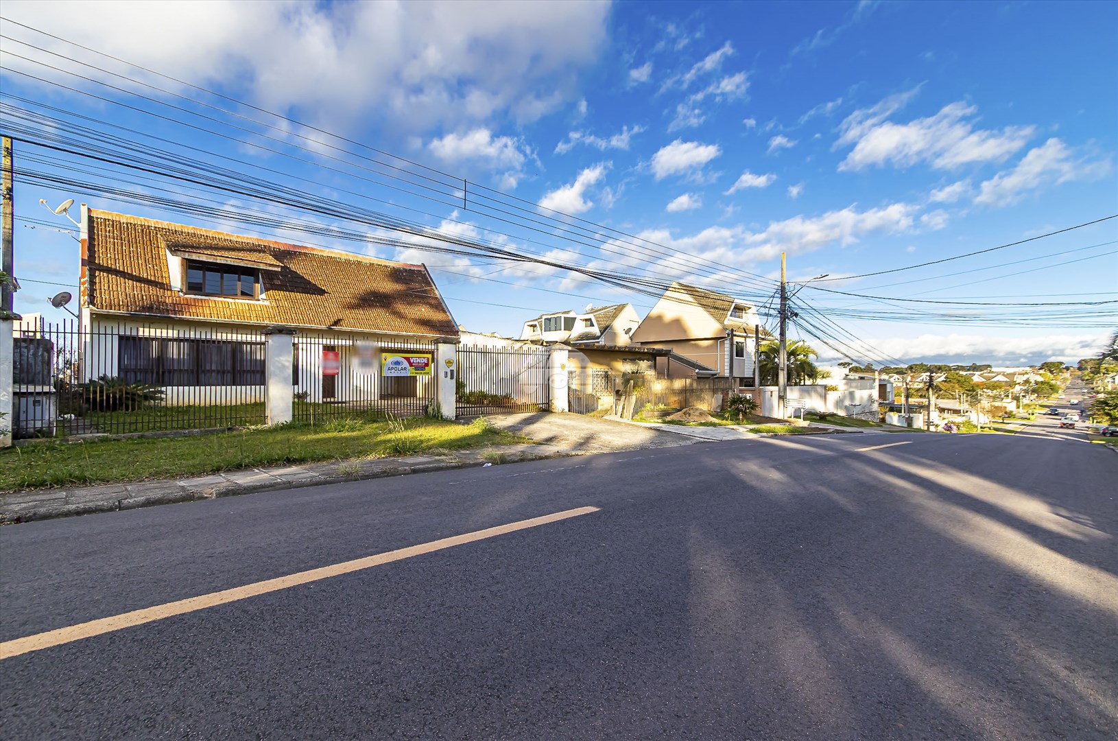 Casa à venda em Hauer, Curitiba — Portal Chave Fácil